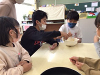 6年5組_学活_池田幸恵_お別れ会（クレープ作り）_6