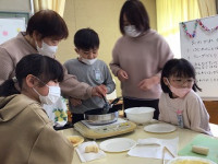6年5組_学活_池田幸恵_お別れ会（クレープ作り）_8