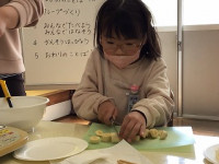 6年5組_学活_池田幸恵_お別れ会（クレープ作り）_9