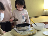 6年5組_学活_池田幸恵_お別れ会（クレープ作り）_10