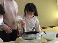 6年5組_学活_池田幸恵_お別れ会（クレープ作り）_11