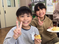 6年5組_学活_池田幸恵_お別れ会（クレープ作り）_21
